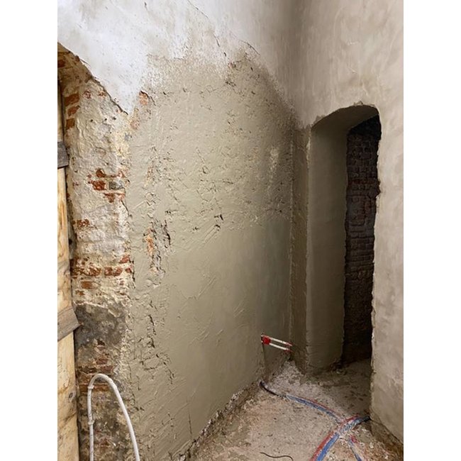 Tassullo  Duomo Rinova | Egalisatie & Pleistermortel