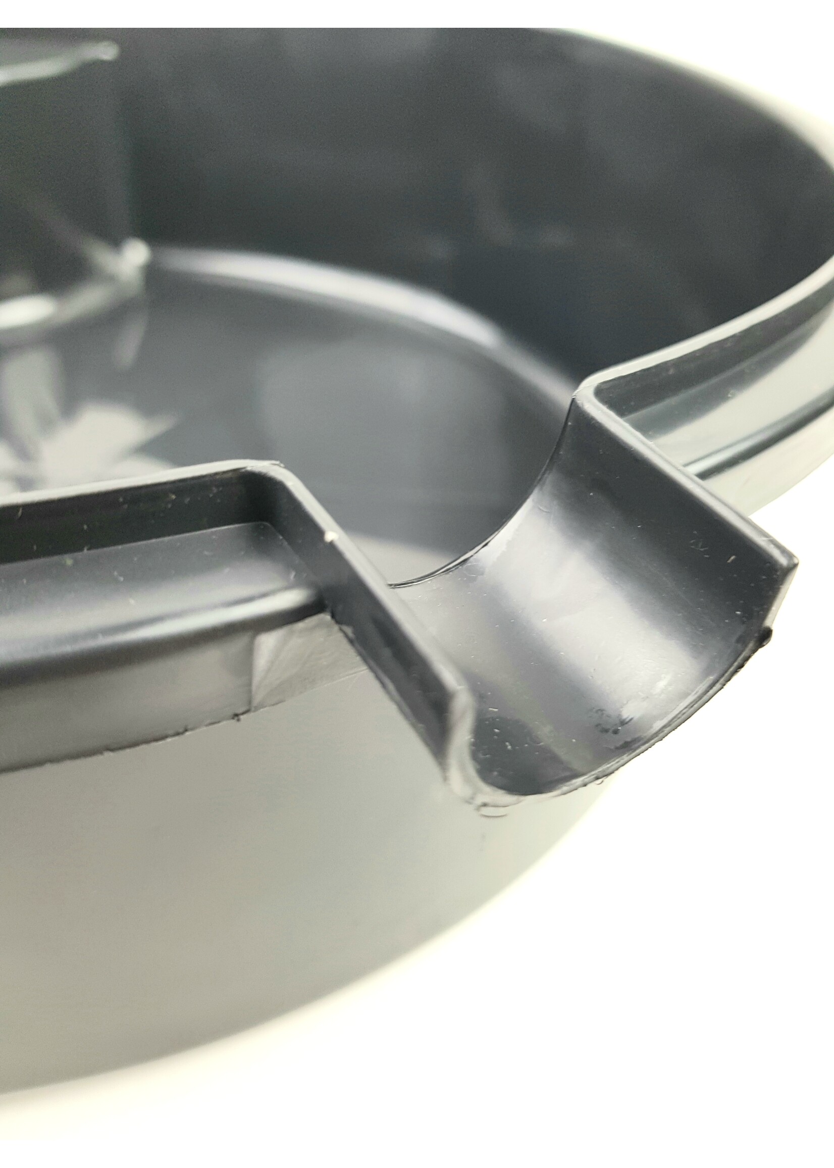 BGS Oil Tub / Drip Pan with Nozzle | 8 l