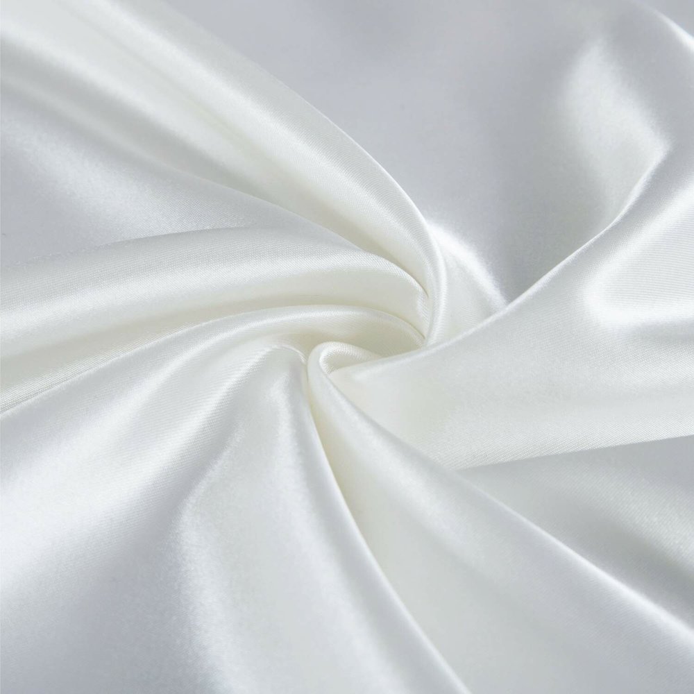 Her Motions wit Satijnen Kussensloop 60x70 cm