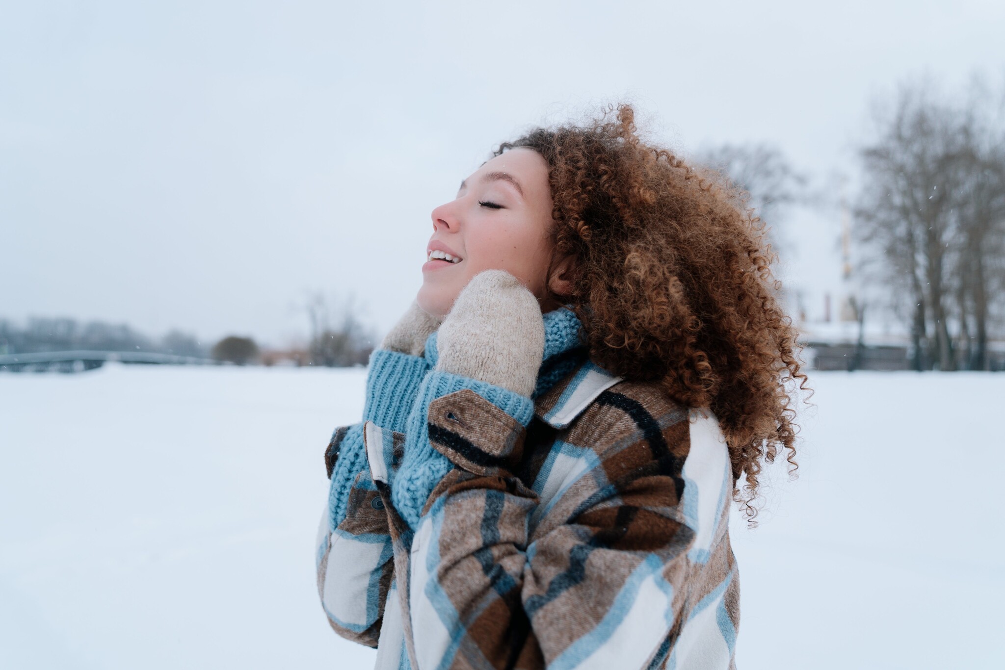 Winterse haarverzorging tips: zo zorg jij voor gehydrateerde krullen! Winterse haarverzorging tips: zo zorg jij voor gehydrateerde krullen!