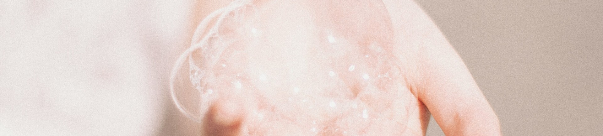 Hormoonverstoorders in haarproducten: wat zit er in jouw shampoo?