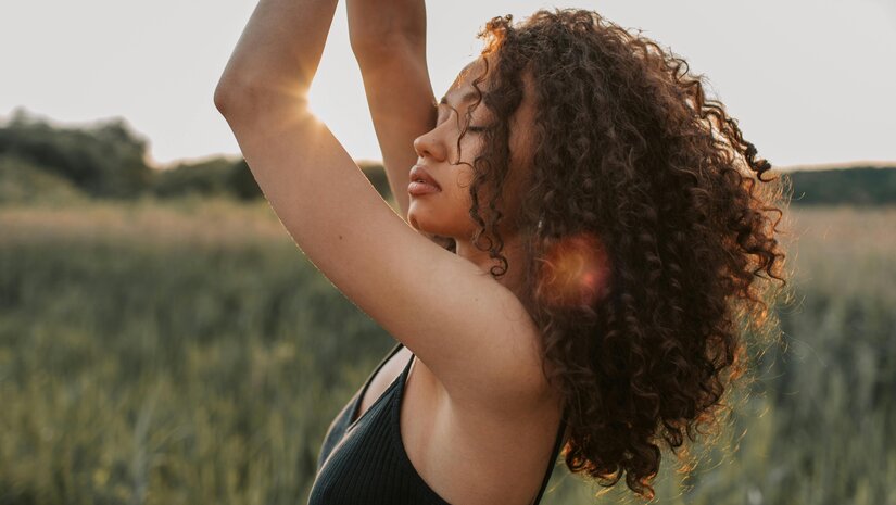 UV-bescherming voor krullend haar: zo voorkom je zonneschade
