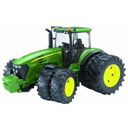 Bruder John Deere 7930 met dubbele banden