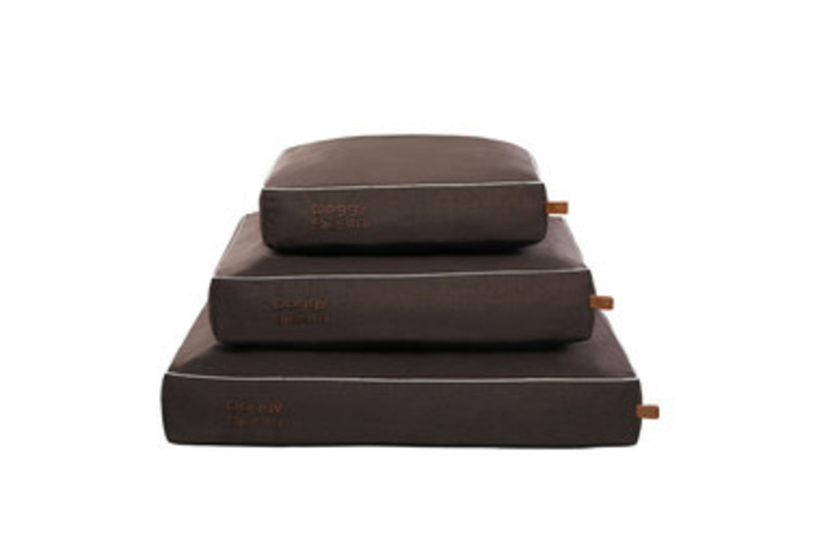 The DoggySiësta Strong Brown L 100x70x15 cm