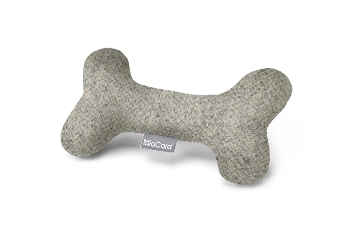 Cane Calma, Toy Bone, Pebble