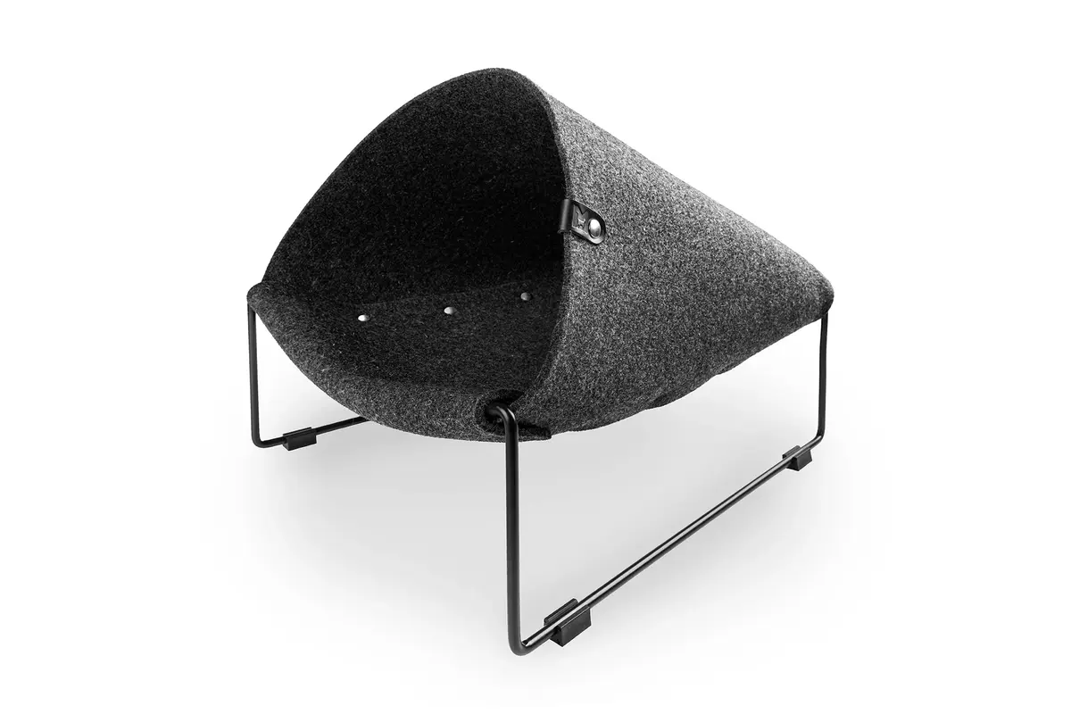 Gatto Loggia, Cat Cave, Black