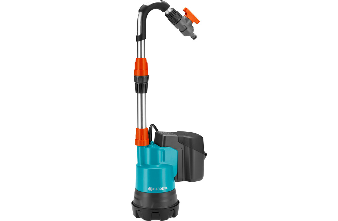 Gardena Battery Rain Barrel and Submersible Pump Li18
