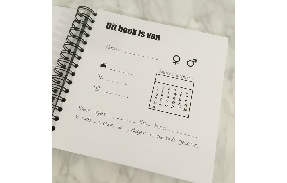 Invulboek Mijn Eerste Jaar ZWART - Studijoke