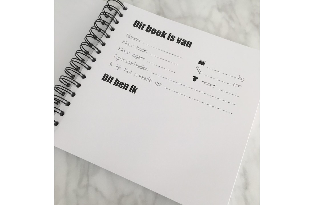 Invulboek Mijn Kleutertijd ROZE - Studijoke