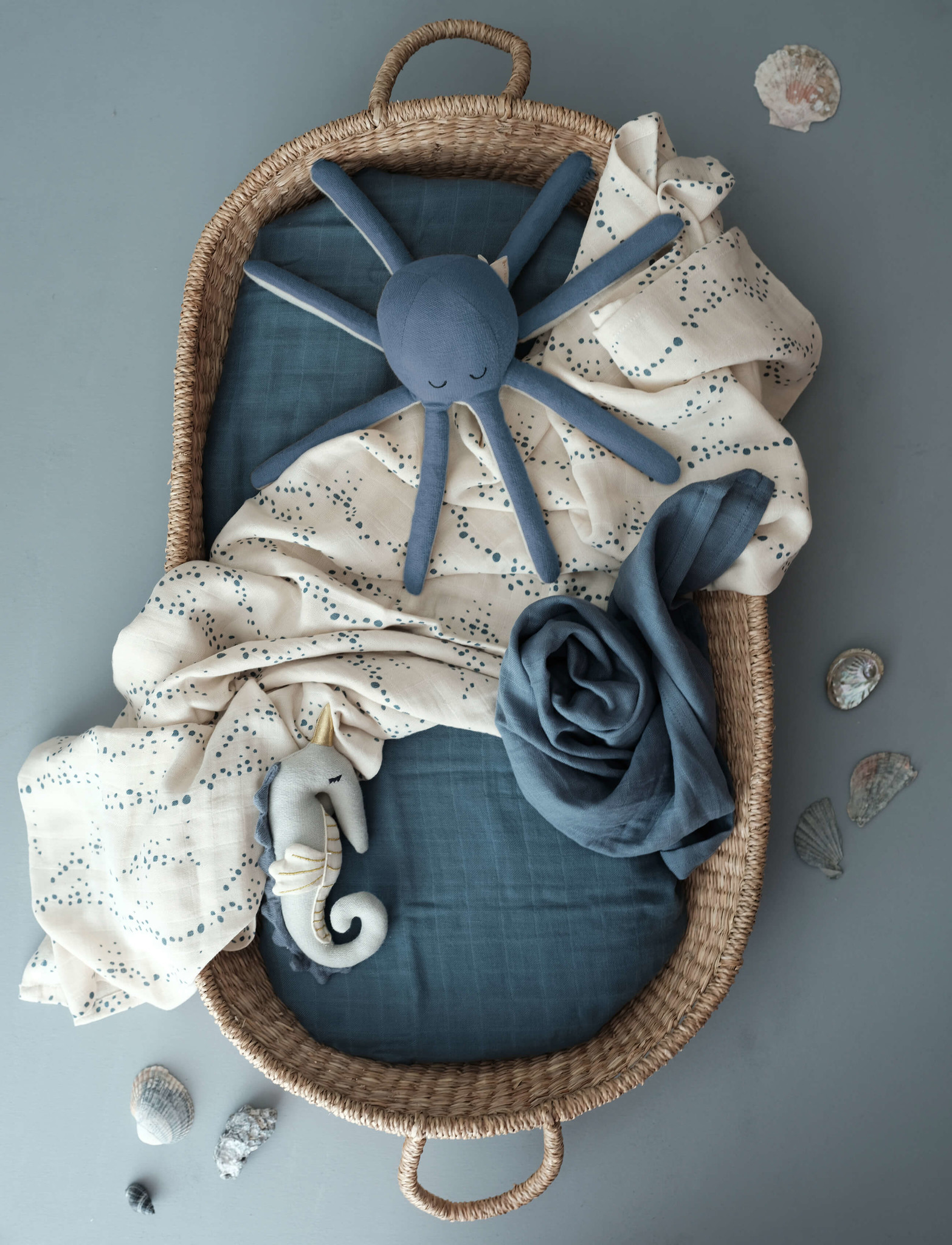 Knuffel Met Rammelaar Blauw - Fabelab
