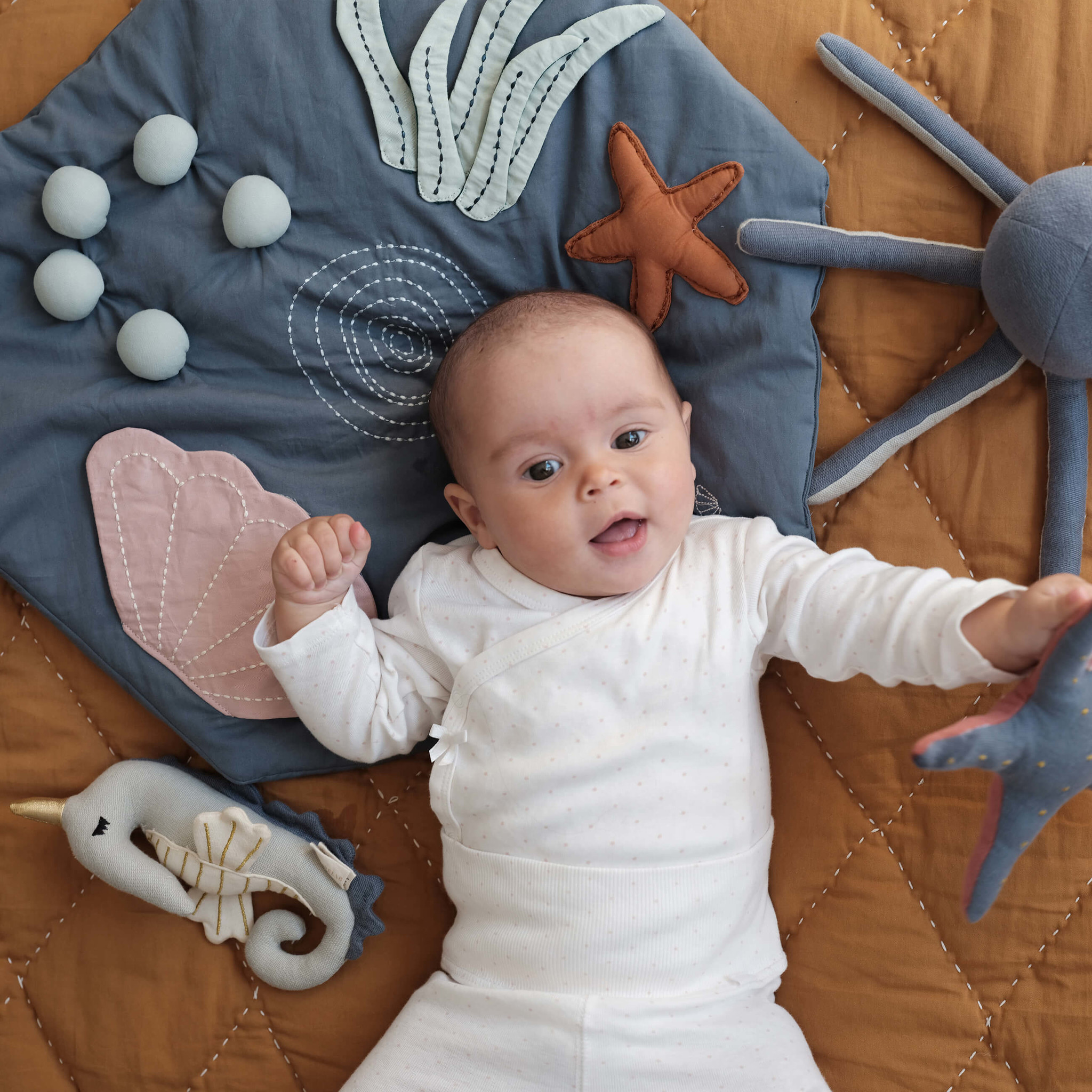 Knuffel Met Rammelaar Blauw - Fabelab