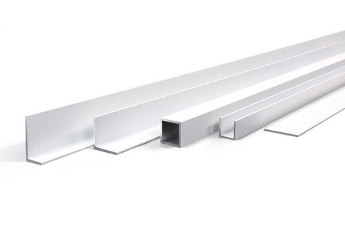 De complete collectie witte profielen bij ALUMINIUMvakman.nl - koker, buis, strip, hoek, L- & U-profielen - met fijnstructuur coating - speciaal voor zichtwerk!