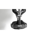 Cinema 2.5 / 3 mount allows an operator to quickly connect a Easyrig support bar