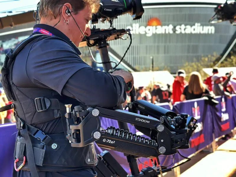 Steadicam Tool Free Connector - Boom Range: 29"/737mm, Maximum Lift Capacity: 70-lbs/31.8kg