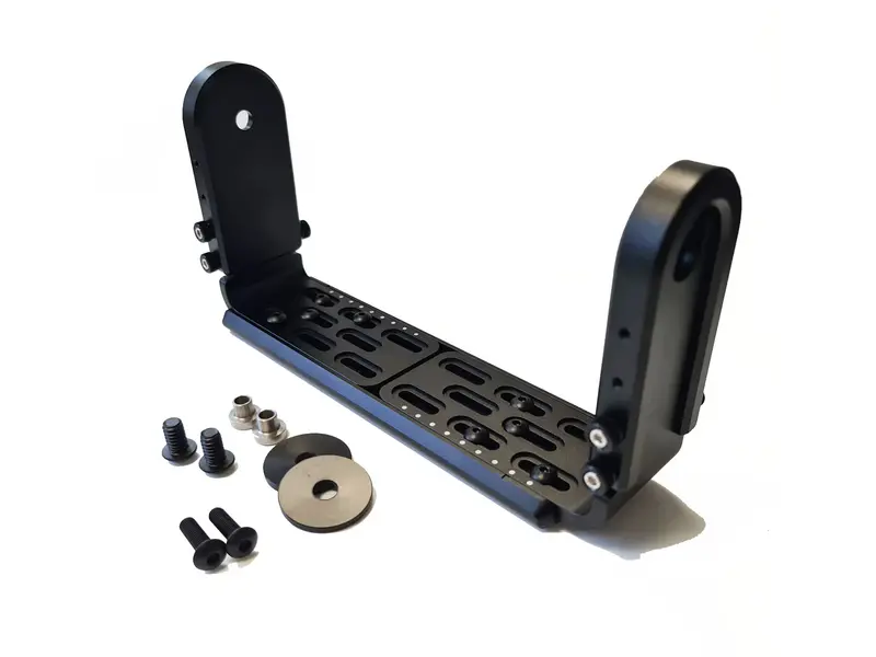 Steadicam Universal Monitor Mount. For most modern LCD monitors used with Steadicam up to 8" /20cm screen size.