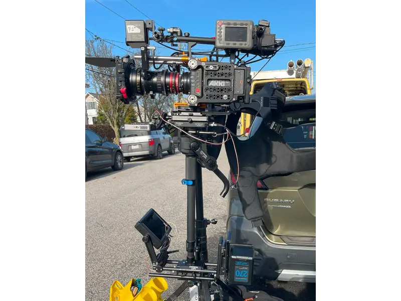Steadicam New 3-Axis electronically assisted camera stabilizer incorporating the patented Steadicam Volt technology