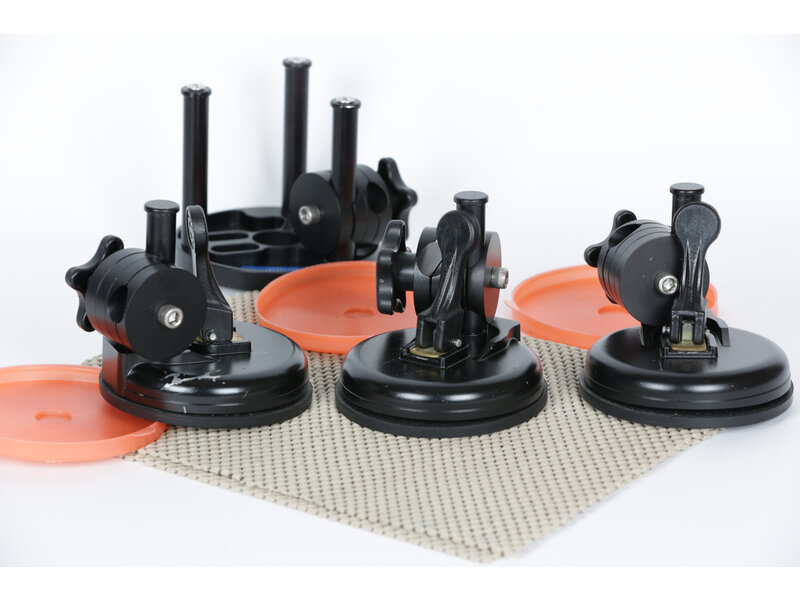 Microdolly Hollywood Maximum camera weight is 50 pounds. (22.5 kg)