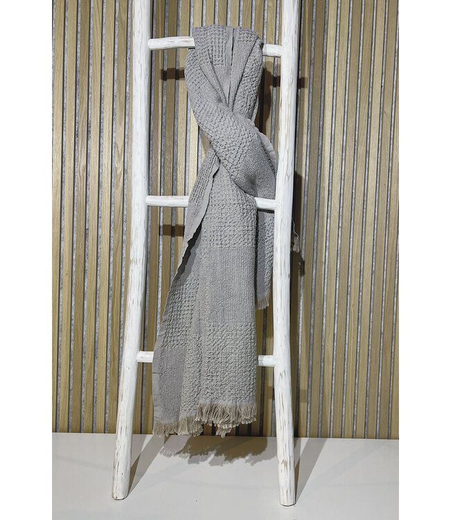 Ocupada Snuggle-Up Throw Waffle Silver Grey