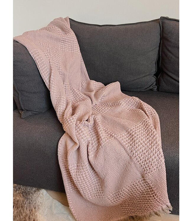 Ocupada Snuggle-Up Throw Waffle Powder Pink