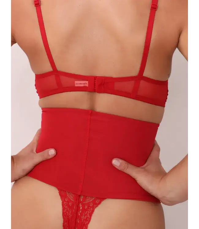 Balcony Bra 1/4 spacer Sensual Embroidery Red