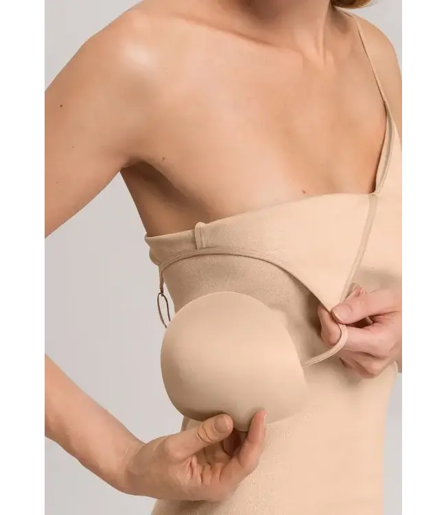 Hanro Seamless Padded Spaghetti Top Beige