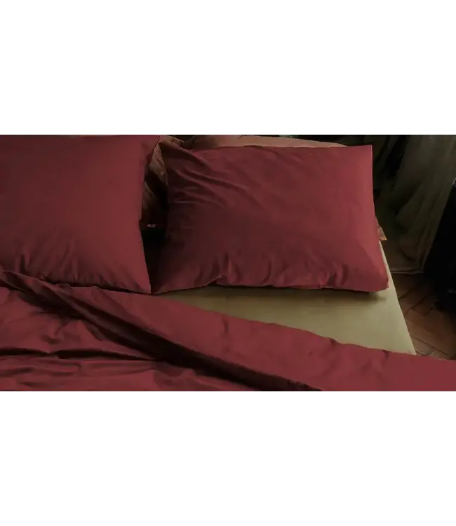 A At Home Tender Velvet Dekbedovertrek Dark Red