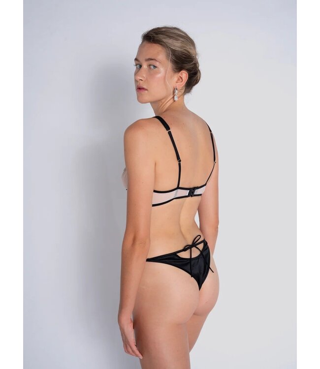 Marie-Antoinette Triangle Bra Black