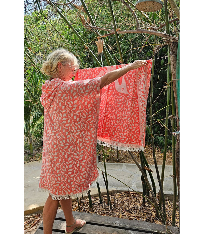 Zus en Zomer Poncho Leaf Coral