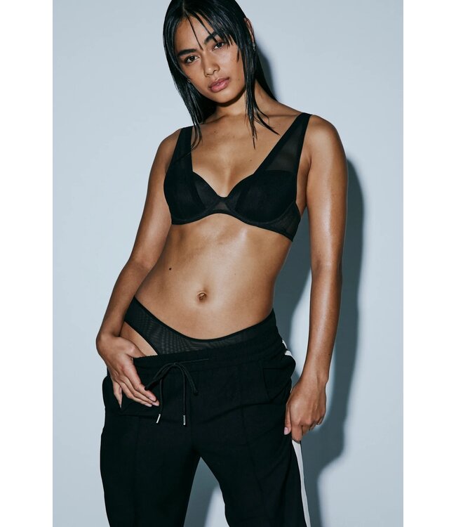 SARDA Chalmers Padded Plunge Bra Black