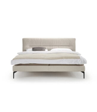 Showroommodel Groove Bed 180x200 met Hoog Hoofdbord ( 73cm) stofgroep 2 Mito 402 Dessert zonder bodem
