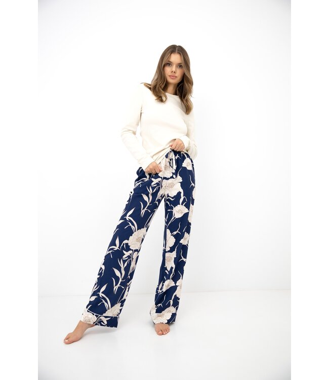 Azelia Pyjama Beige/Dark Blue