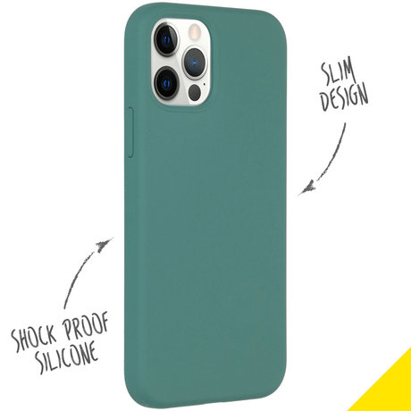 Accezz Liquid Silicone Backcover iPhone 12 (Pro) - Donkergroen (D)