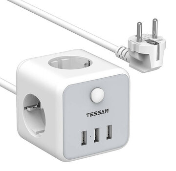Tessan Tessan Stekkerdoos Met 3 Outlets - 1.5 M Cable - Aan/Uit Schakelaar - 3 USB Aansluitingen - 10A - 2500W - Wit