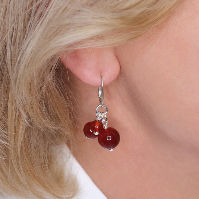 Oorbellen rood carneool trosje hanger - sterling zilver - ARLIZI 2450 - Poppy