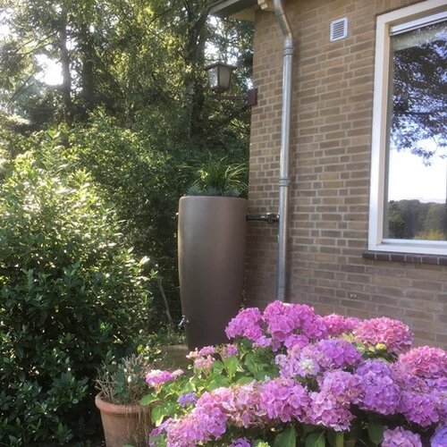 Hoe een regenton aansluiten?
