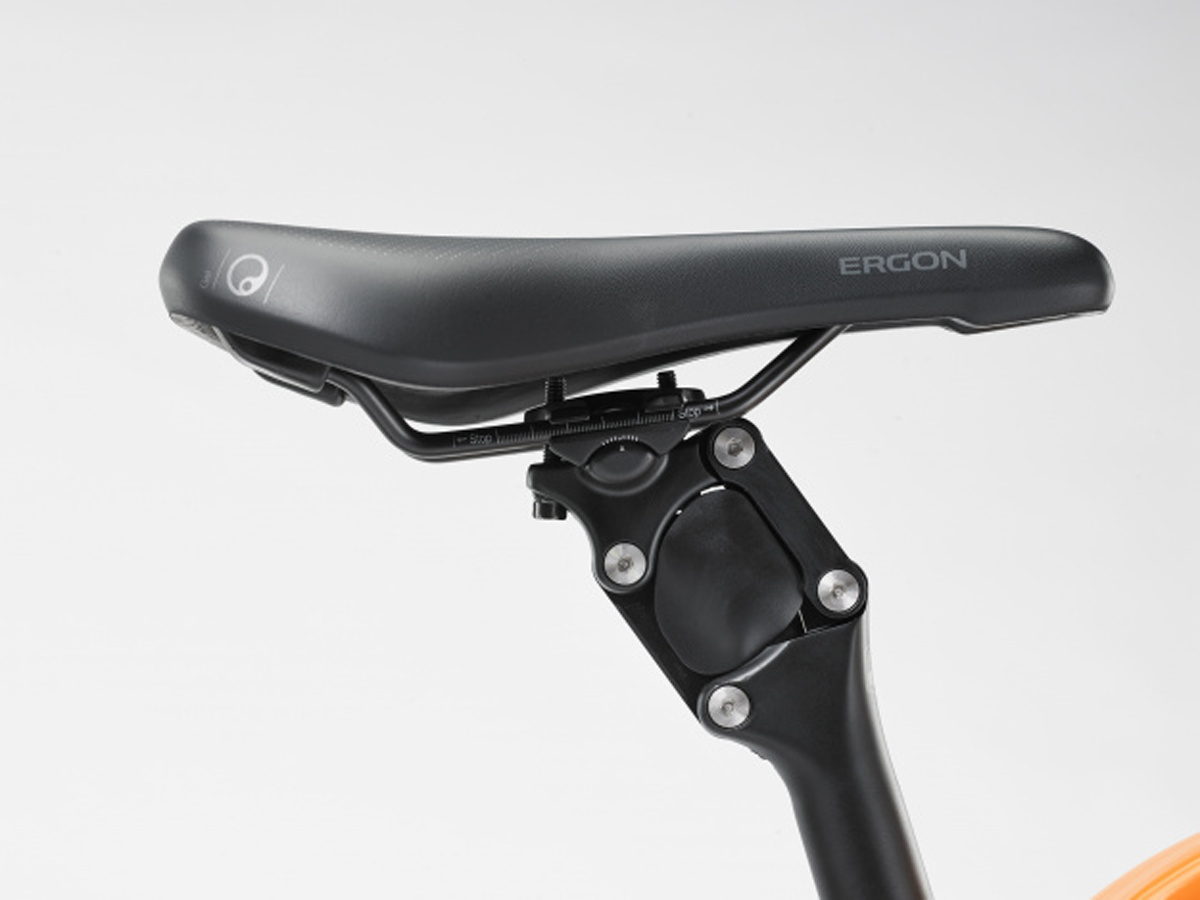 Qwic Performance RD11 Speed Diamond, 48 (M), Matte Black - Ado Bike