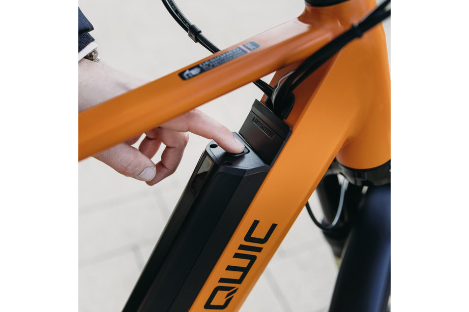 Qwic Performance MA11 Speed Diamond, 48 (M), Black - Ado Bike