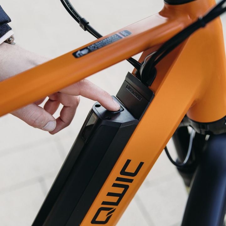 Qwic Performance MA11 Speed Diamond, 48 (M), Black - Ado Bike