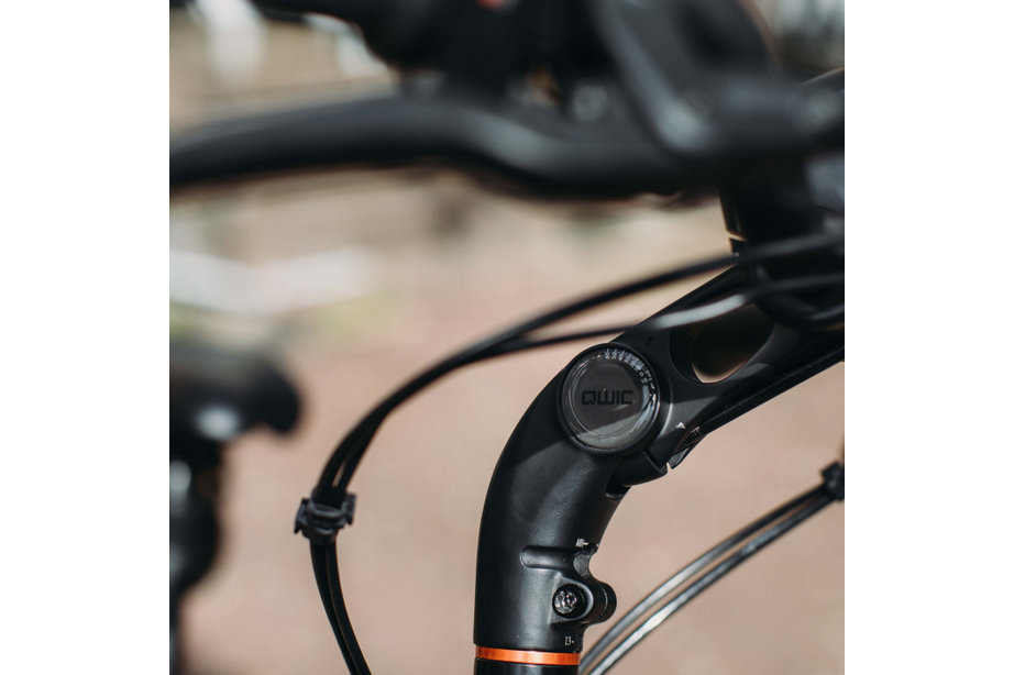 Qwic Premium MN7 VV Diamond, 54 (L), Chalk White - Ado Bike