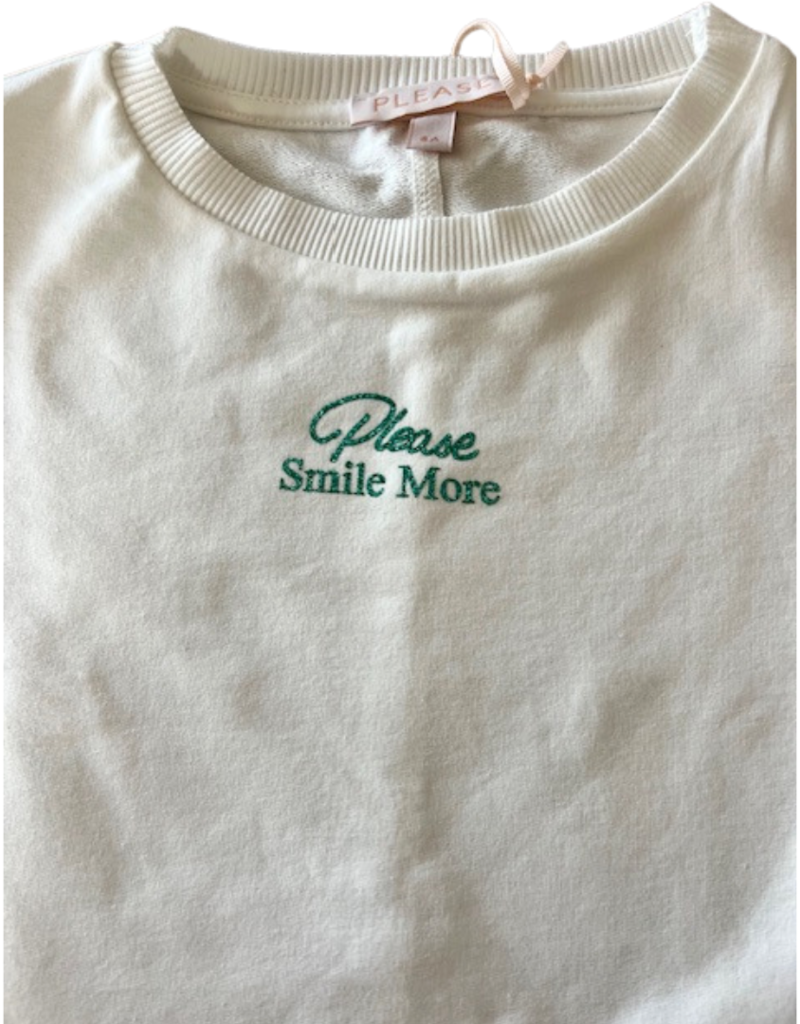 Please t-shirt crop wit smile more