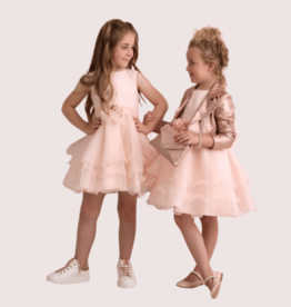 Miss Leod zalm kleurige voile jurk met bloemceintuur.