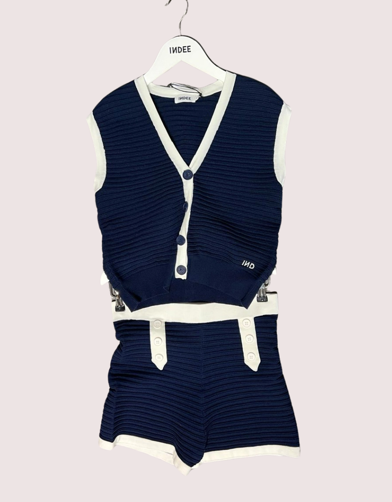 Indee donkerblauw gebreid short sofia met witte bies