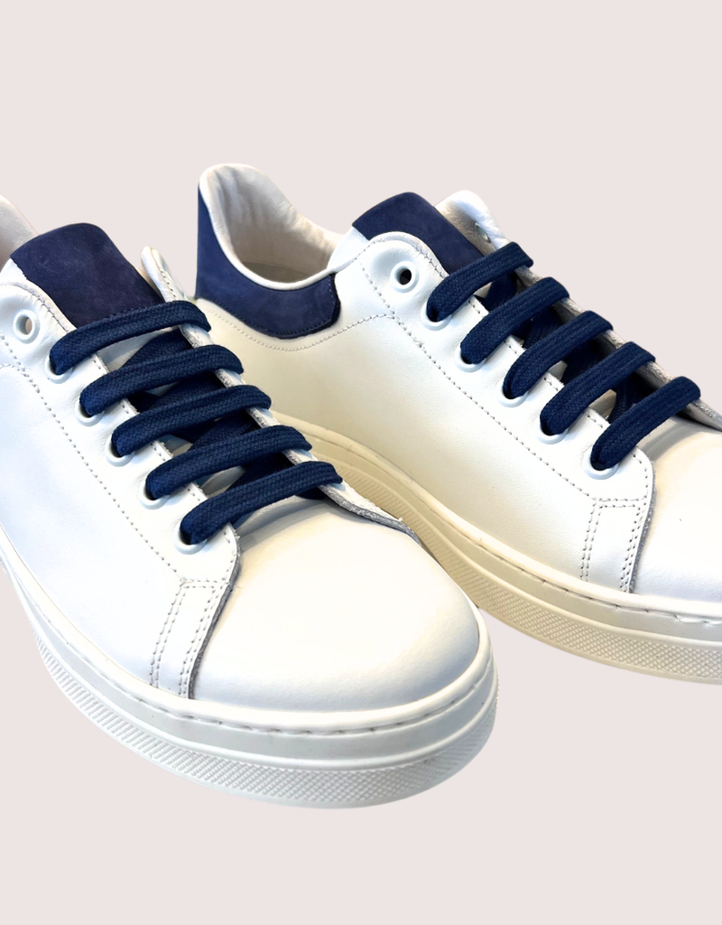 Red Limit/Hoops sneaker wit met cobaltblauw accent