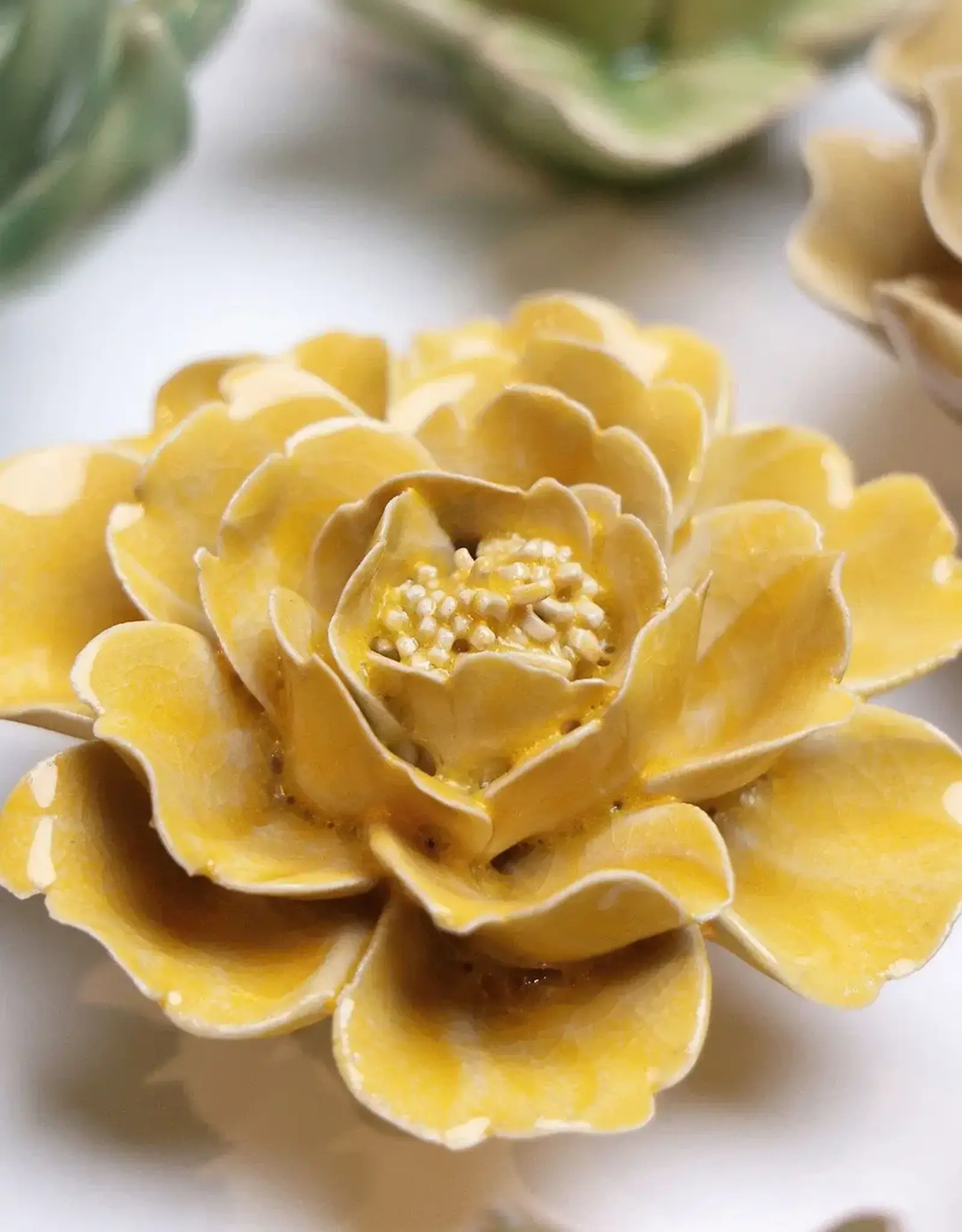 Chive Ceramic Flower Burnt Yellow Rose EG07