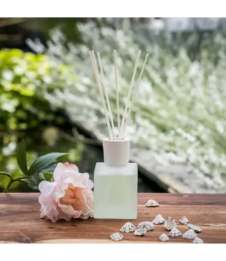 6. WASPARFUM Geurstokjes - Pure Musk