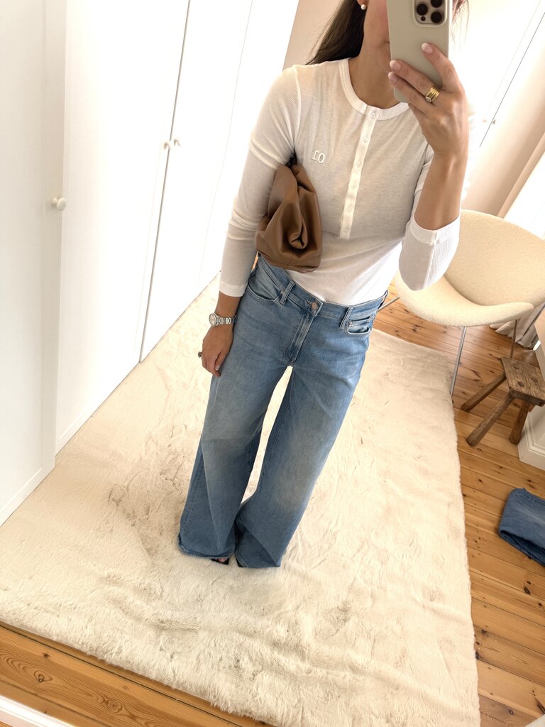 Wide leg blue jeans