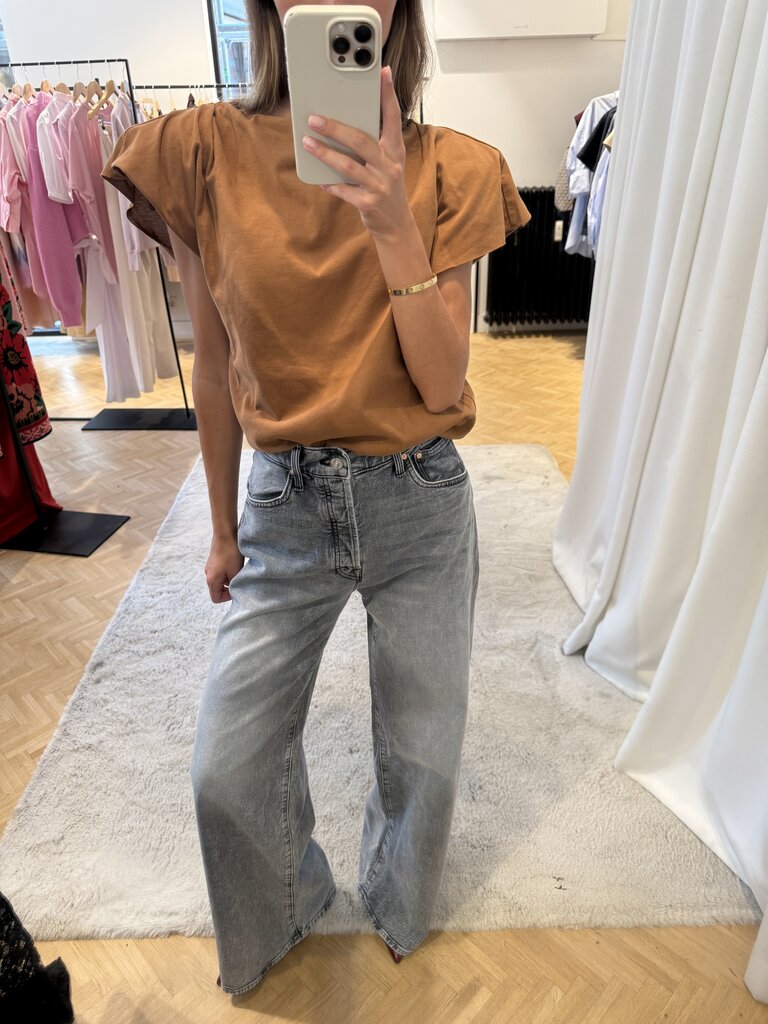 Devani tee