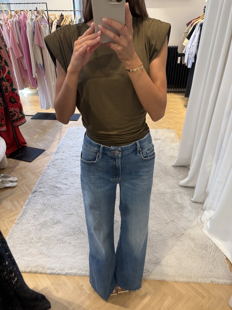 Devani tee