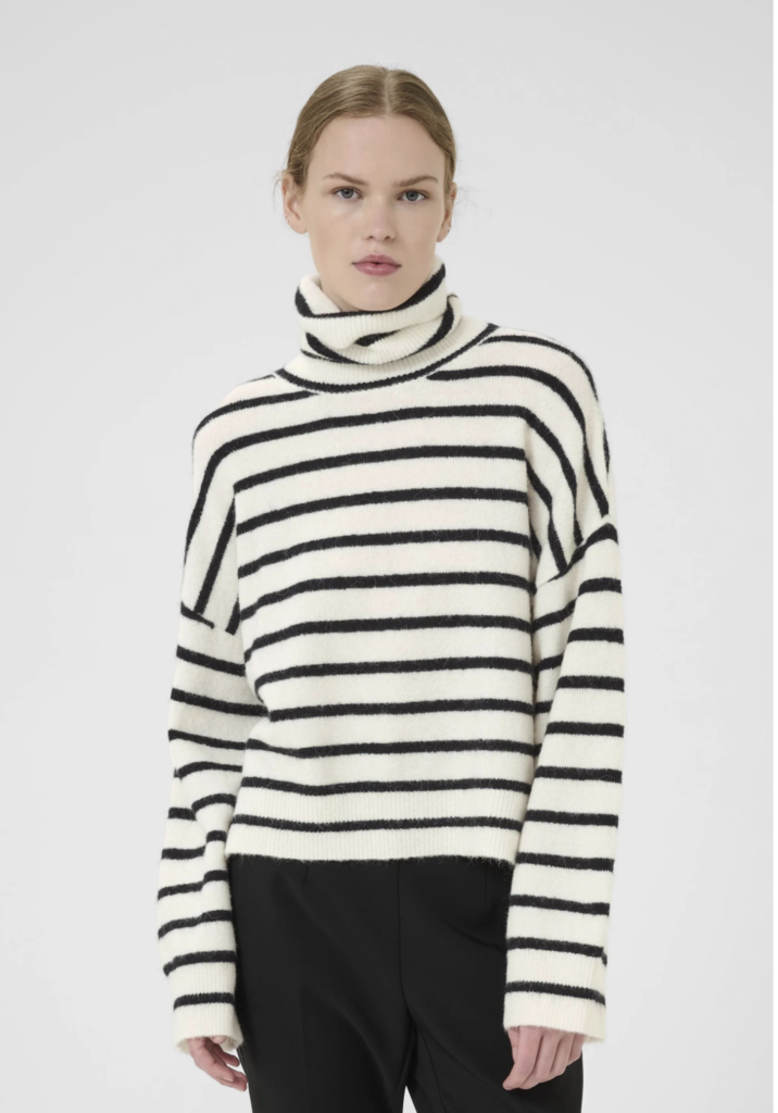 Turtleneck Knit