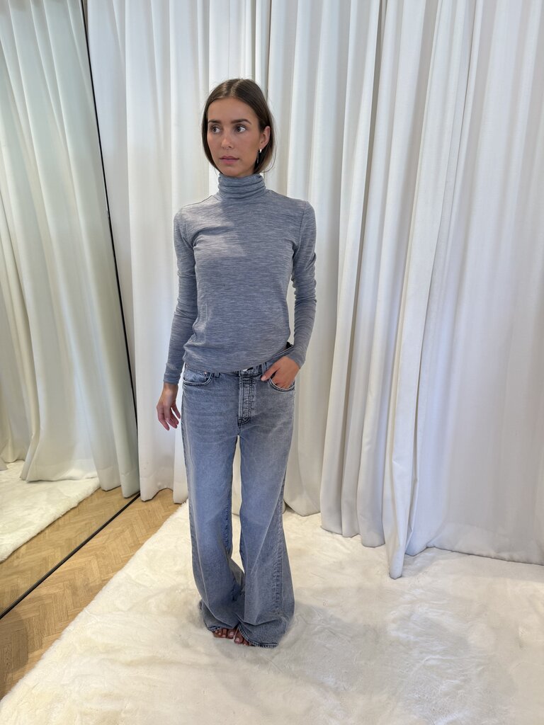 Wool turtleneck grey